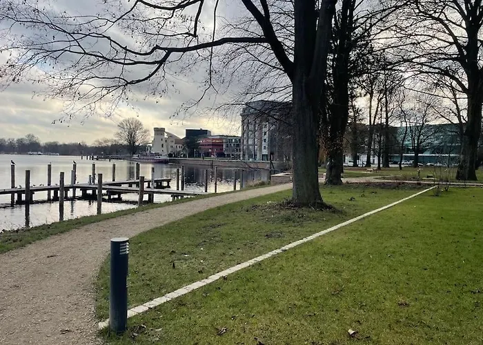 Luxurioeses Studio Mit Privatem Zugang Zum See